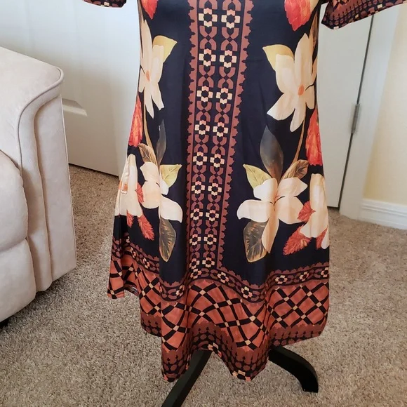 NEW Woman's Fall Dress - Picture 3 of 7